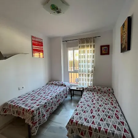 Apartamento De Verano A 3 Minutos De La Playa * Torre Del Mar